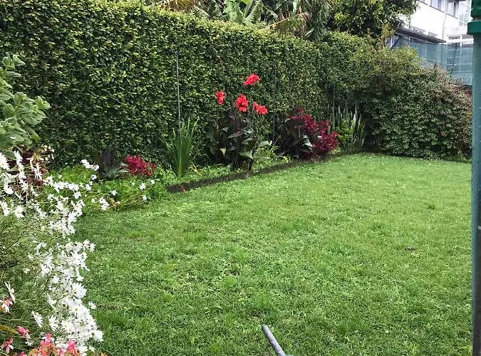 Modern Δωμάτια σε οικογενειακή κατοικία *