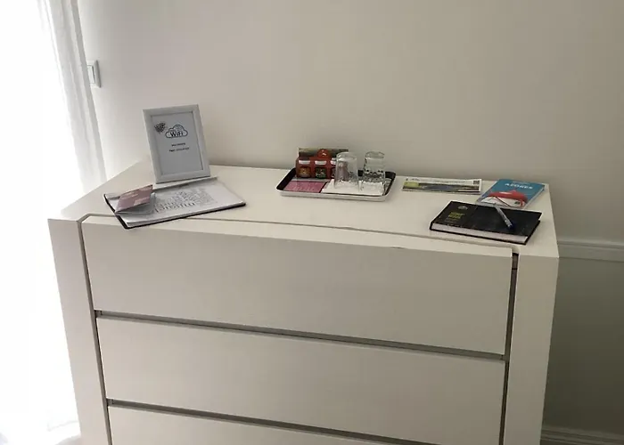 Modern Δωμάτια σε οικογενειακή κατοικία